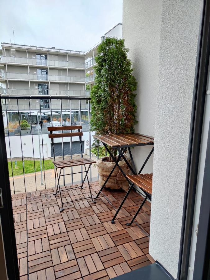 Apartments Franny'S Bees Вильнюс Экстерьер фото