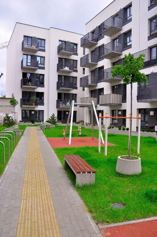Apartments Franny'S Bees Вильнюс Экстерьер фото